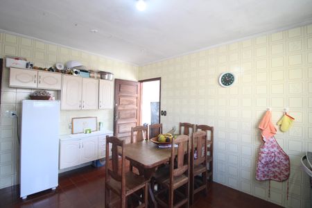 Casa à venda com 136m², 3 quartos e 2 vagasCozinha