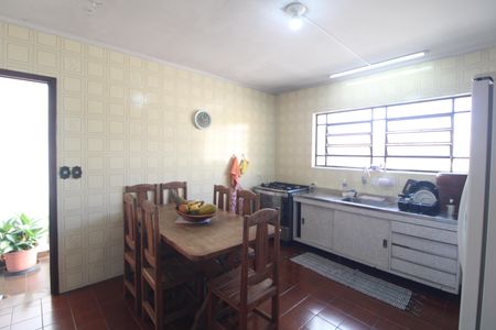 Casa à venda com 136m², 3 quartos e 2 vagasCozinha