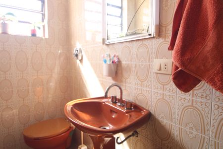 Casa à venda com 136m², 3 quartos e 2 vagasBanheiro