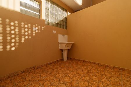 Casa para alugar com 50m², 2 quartos e 1 vagaÁrea de Serviço