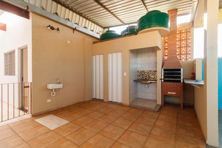 Casa para alugar com 50m², 2 quartos e 1 vagaÁrea comum