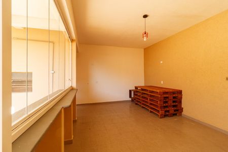 Casa para alugar com 50m², 2 quartos e 1 vagaÁrea comum