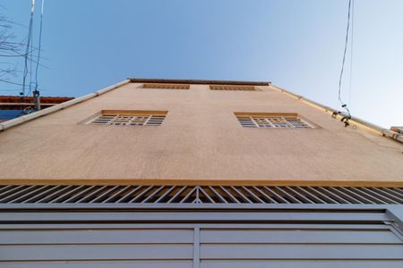 Casa para alugar com 50m², 2 quartos e 1 vagaFachada