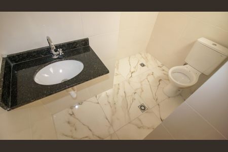 Casa à venda com 120m², 3 quartos e 2 vagas Casa à venda com 120m², 3 quartos e 2 vagasBanheiro da Suíte 2