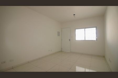 Casa à venda com 120m², 3 quartos e 2 vagas Casa à venda com 120m², 3 quartos e 2 vagasSala