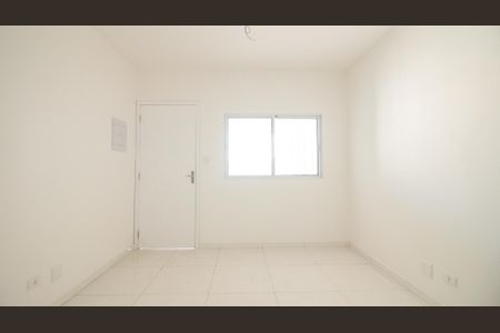 Casa à venda com 120m², 3 quartos e 2 vagas Casa à venda com 120m², 3 quartos e 2 vagasSala