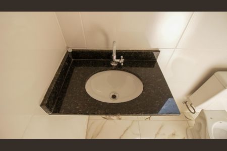 Casa à venda com 120m², 3 quartos e 2 vagas Casa à venda com 120m², 3 quartos e 2 vagasBanheiro da Suíte 1