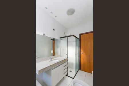 Apartamento à venda com 120m², 3 quartos e 4 vagasBanheiro da Suíte