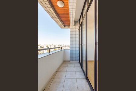 Apartamento à venda com 120m², 3 quartos e 4 vagasVaranda da Sala