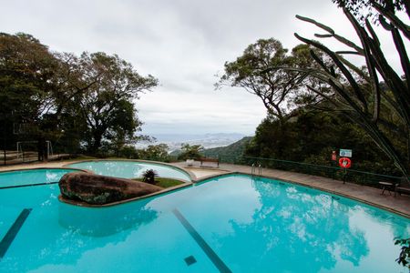 Apartamento à venda com 65m², 2 quartos e 1 vagaÁrea comum - Piscina