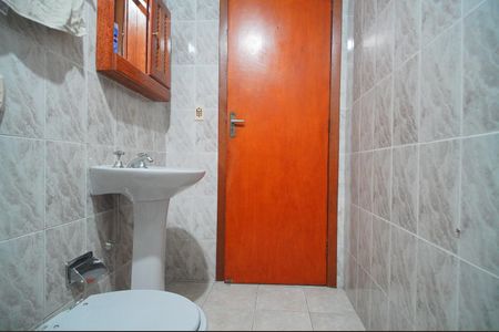 Casa à venda com 226m², 3 quartos e 3 vagasBanheiro