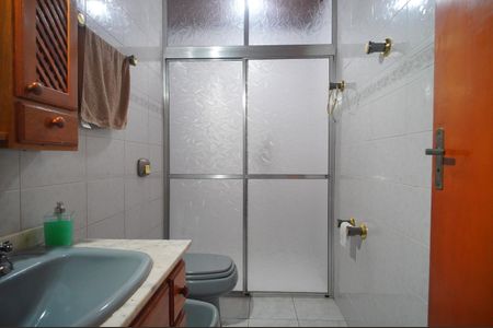 Casa à venda com 226m², 3 quartos e 3 vagasBanheiro da Suíte