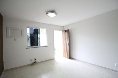 Casa de condomínio para alugar com 105m², 3 quartos e 1 vagaSala