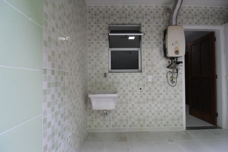Casa de condomínio para alugar com 105m², 3 quartos e 1 vagaÁrea de serviço