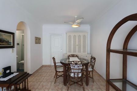 Apartamento para alugar com 100m², 2 quartos e 1 vagaSala