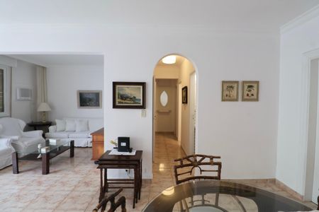 Apartamento para alugar com 100m², 2 quartos e 1 vagaSala