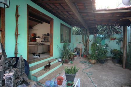 Casa à venda com 232m², 2 quartos e 4 vagasVaranda