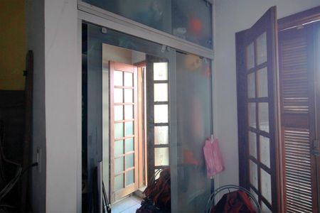 Casa à venda com 232m², 2 quartos e 4 vagasSemi suite 2