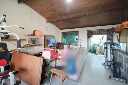 Casa à venda com 232m², 2 quartos e 4 vagasSala