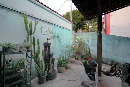 Casa à venda com 232m², 2 quartos e 4 vagasVaranda