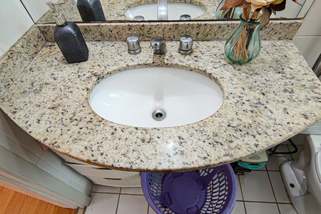 Apartamento à venda com 78m², 2 quartos e 1 vagaBanheiro da Suíte