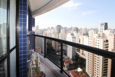 Apartamento para alugar com 41m², 1 quarto e 1 vaga Apartamento para alugar com 41m², 1 quarto e 1 vagaVaranda