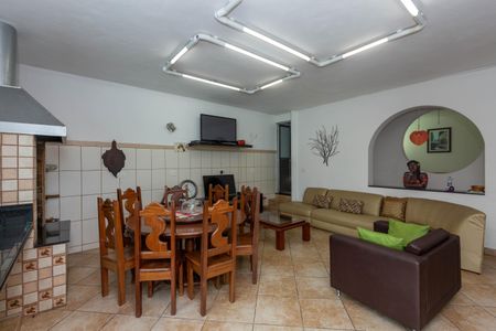 Casa à venda com 450m², 5 quartos e 4 vagasCozinha