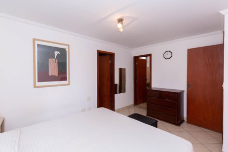 Casa à venda com 450m², 5 quartos e 4 vagasQuarto 2