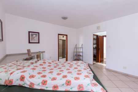 Casa à venda com 450m², 5 quartos e 4 vagasQuarto 3