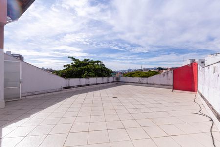 Casa à venda com 450m², 5 quartos e 4 vagasTerraço