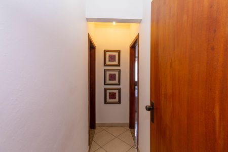Casa à venda com 450m², 5 quartos e 4 vagasCorredor
