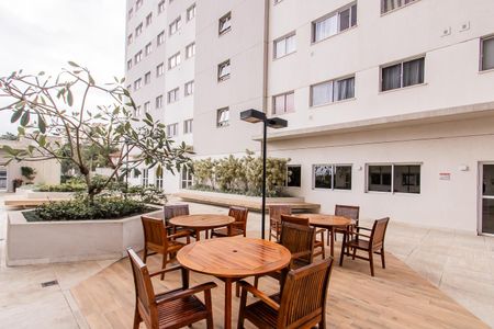 Apartamento à venda com 33m², 2 quartos e sem vagaÁrea comum