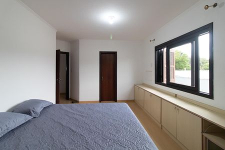 Casa à venda com 262m², 4 quartos e 3 vagas Casa à venda com 262m², 4 quartos e 3 vagasSuíte 3