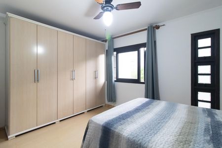 Casa à venda com 262m², 4 quartos e 3 vagas Casa à venda com 262m², 4 quartos e 3 vagasQuarto 3