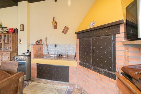 Casa à venda com 262m², 4 quartos e 3 vagas Casa à venda com 262m², 4 quartos e 3 vagasÁrea comum