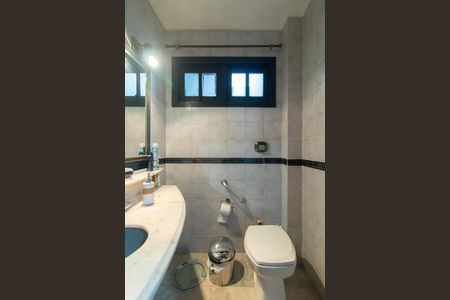 Casa à venda com 262m², 4 quartos e 3 vagas Casa à venda com 262m², 4 quartos e 3 vagasLavabo