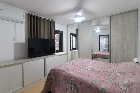 Casa à venda com 262m², 4 quartos e 3 vagas Casa à venda com 262m², 4 quartos e 3 vagasSuíte