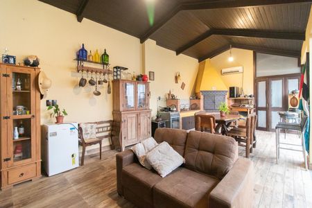 Casa à venda com 262m², 4 quartos e 3 vagas Casa à venda com 262m², 4 quartos e 3 vagasChurrasqueira