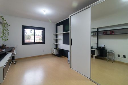 Casa à venda com 262m², 4 quartos e 3 vagas Casa à venda com 262m², 4 quartos e 3 vagasQuarto 1