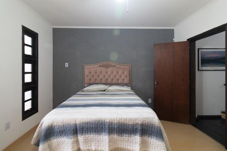 Casa à venda com 262m², 4 quartos e 3 vagas Casa à venda com 262m², 4 quartos e 3 vagasQuarto 3