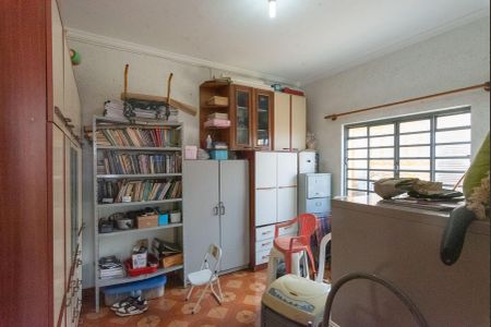 Casa à venda com 280m², 3 quartos e 6 vagasQuarto de Serviço