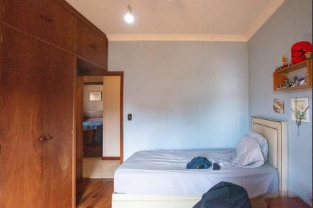 Casa à venda com 280m², 3 quartos e 6 vagasQuarto 2