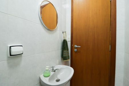 Casa à venda com 136m², 3 quartos e 2 vagasBanheiro de Serviço