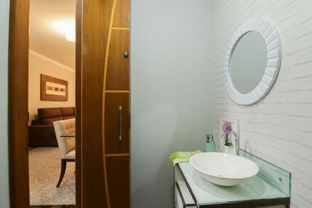 Casa à venda com 136m², 3 quartos e 2 vagasLavabo