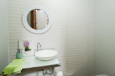 Casa à venda com 136m², 3 quartos e 2 vagasLavabo