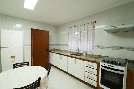 Casa à venda com 136m², 3 quartos e 2 vagasCozinha