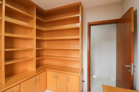 Casa à venda com 136m², 3 quartos e 2 vagasQuarto 1