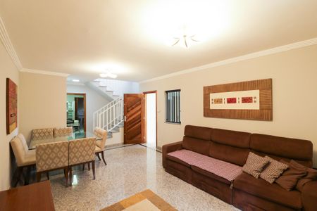 Casa à venda com 136m², 3 quartos e 2 vagasSala