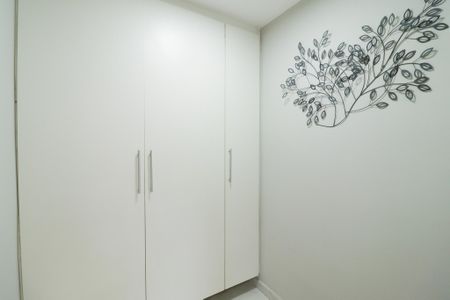 Casa à venda com 136m², 3 quartos e 2 vagasQuarto de Serviço