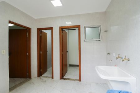 Casa à venda com 136m², 3 quartos e 2 vagasÁrea de Serviço
